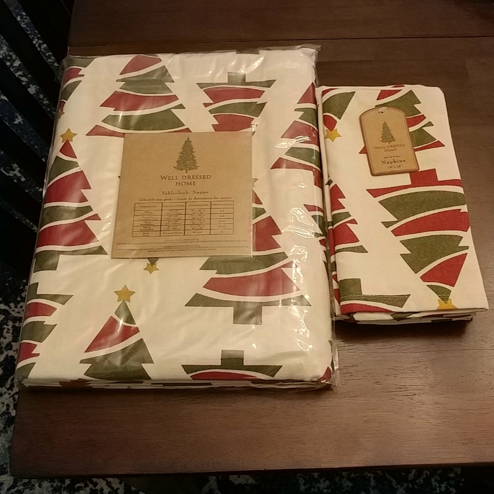 Tablecloth and napkins
